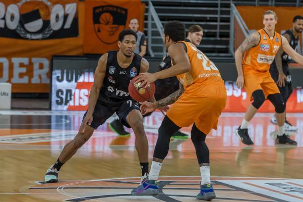 他注重提高 他注重提高